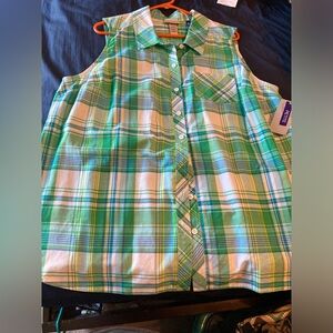 Catherine’s No Sleeve Collared Top